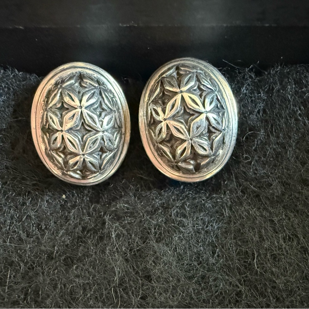 Michael Dawkins Earrings Sterling Silver Pierced Floral design - Picture 5 of 6
